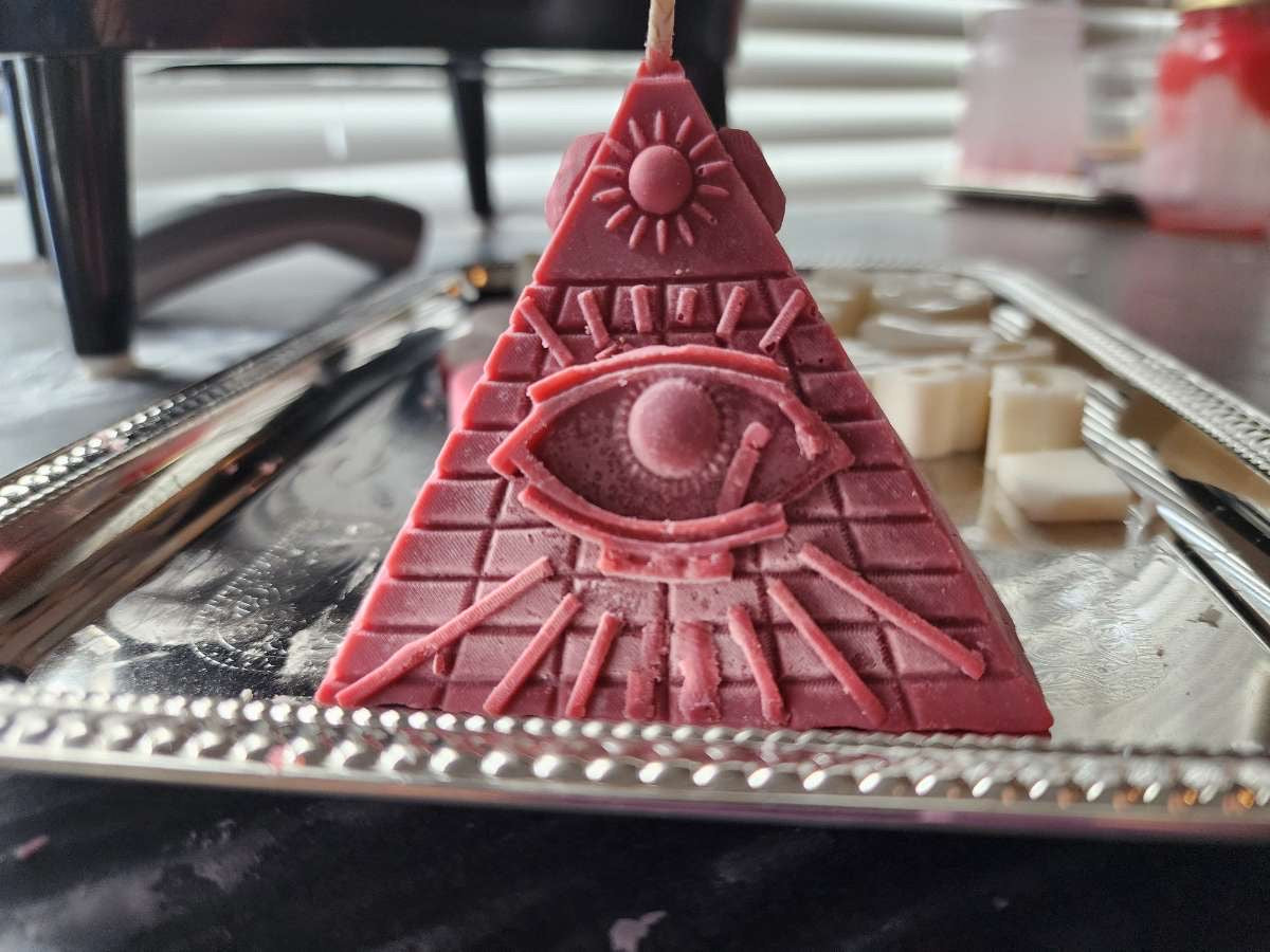 Eye Pyramid Candle